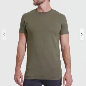 True Classic | NWT Military Green Round Hem Crewneck T-Shirt